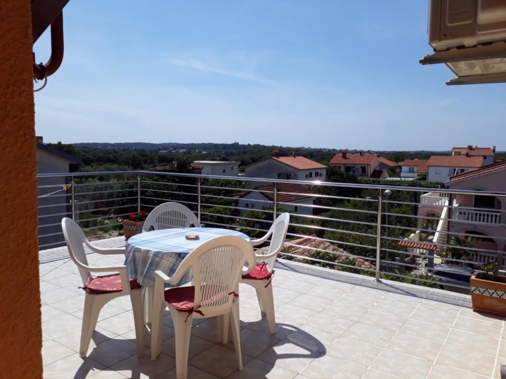 Apartments Nela Pula Exterior photo