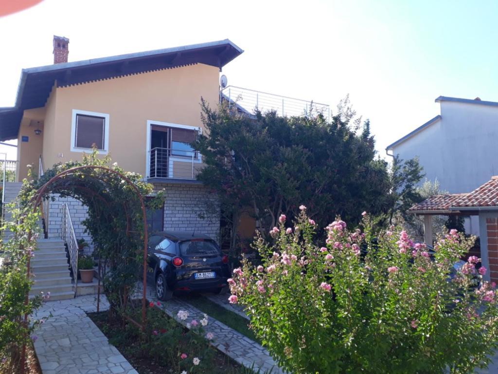 Apartments Nela Pula Exterior photo